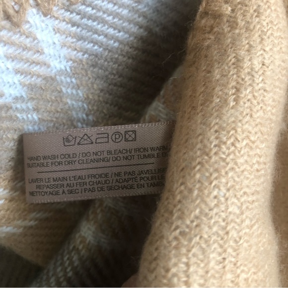 Look by M Womens Tan Plaid Shawl Vest Poncho Winter Wrap OS - Picture 6 of 9